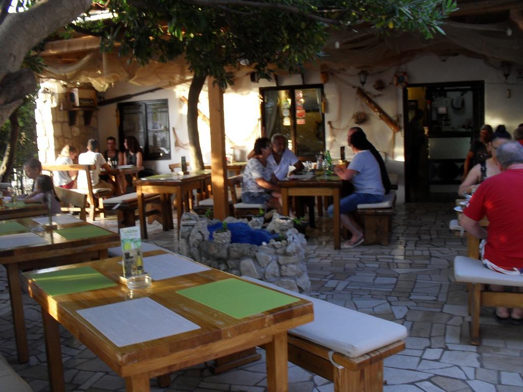 Apartments Barcarola Pag Town Exterior photo